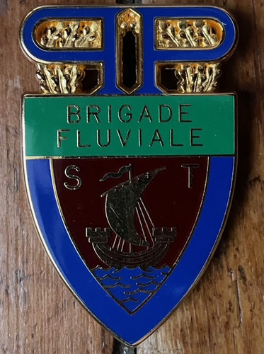 Insigne poitrine pucelle - insigne,