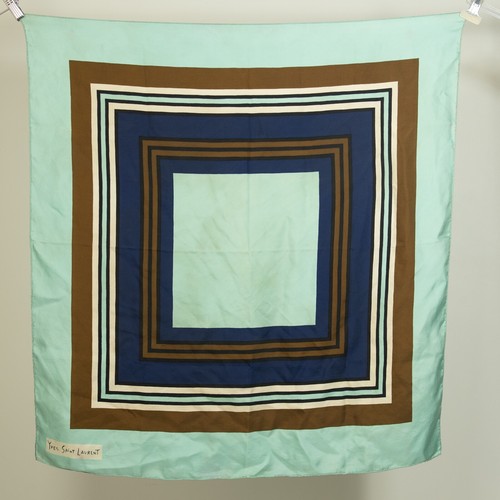 Foulard carré soie yves - soie,