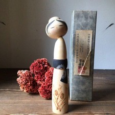 grande poupée Kokeshi de