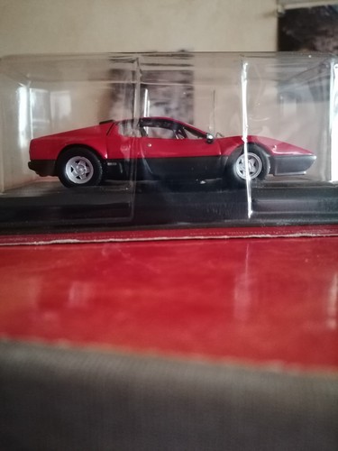 Voiture miniature ferrari - voiture,
