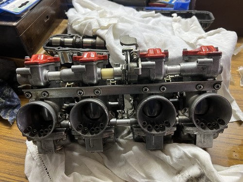 Rampe carburateurs mikuni - carburateurs, 33
