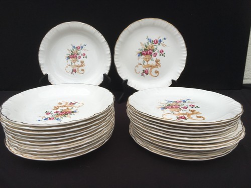 Rare assiettes plates et - 25,