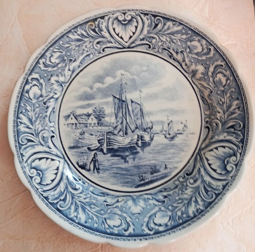 Assiette bleue boch - assiette, *