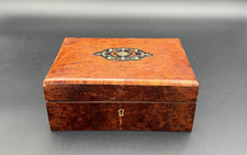 Boîte ancienne en ronce de