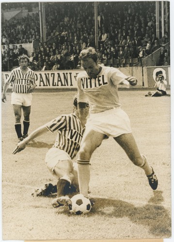 Football nantes bat - bat, le