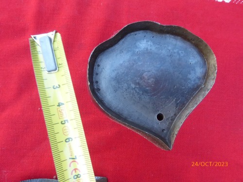 Emporte piece outil ancien - emporte,
