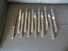 12 couteaux à fromages en