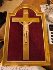 crucifix encadre sur fond de