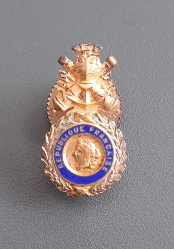Insigne miniature vis la - vis, de