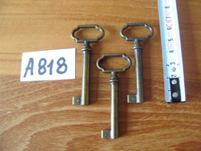 LOT A818 DE 3 CLÉ CLÉS CLEFS
