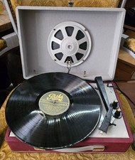 Lot 015: tourne disque malette