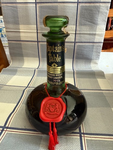 Captains table canadian whisky - canadian,