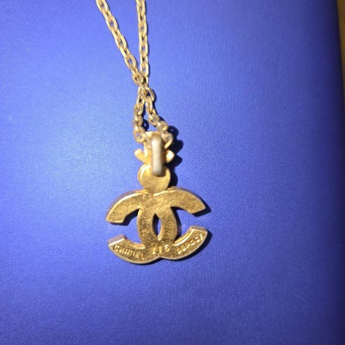 Colliers pendentifs chanel - colliers,