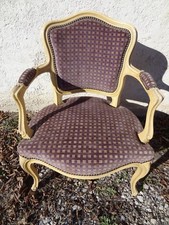 ancien fauteuil cabriolet revêtement velours violet de style Louis XV