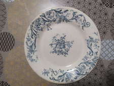 assiette ancienne LONGWY médaille  d'or attributs