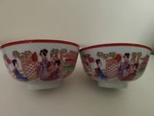 4 Bols a thé en porcelaine  décor japonais peint à la main