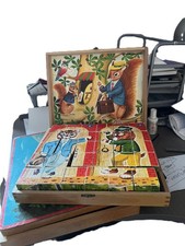 ANCIEN JEU DE CUBES EN BOIS 26 x 22 x Ht 5 cm - COMPLET 