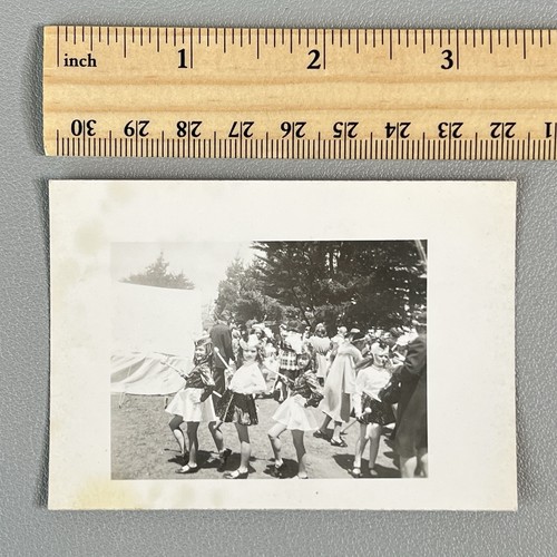 Vtg 1950s photo majorettes - vtg,