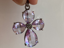 Pendentif croix ou fleur ? en améthyste et marcassite argent sterling 925 