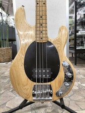 Guitare basse électrique