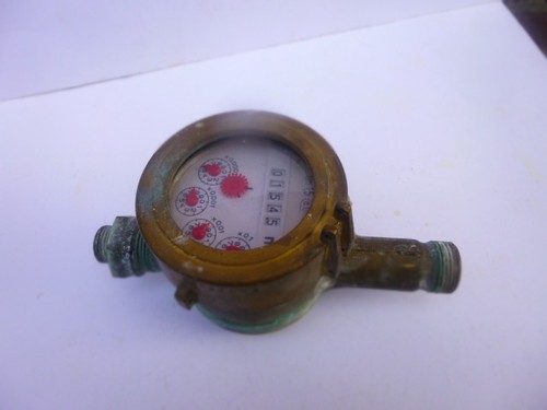 Ancien compteur eau tout - compteur, d'eau