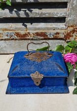 ANCIENNE BOITE A COUTURE