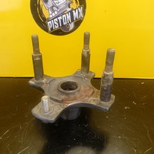 MOYEUX DE ROUE ARRIERE