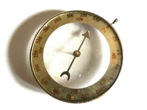 Ancienne boussole faces - ancienne,