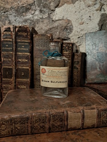 Flacon pharmacie ancien