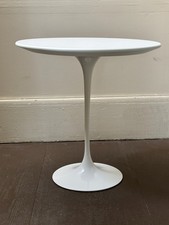 Knoll Saarinen Tulip Side