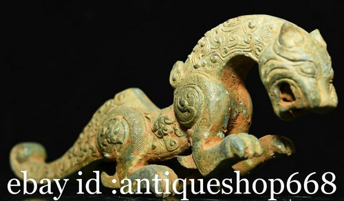 Vieille statue de dragon - de,