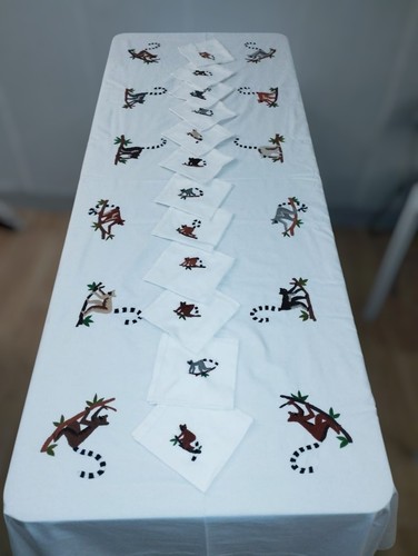 Jolie nappe table blanche - jolie,