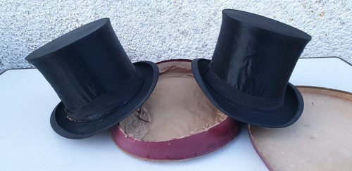 Deux chapeaux claques haut - claques, de