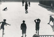 PARIS c. 1937 - Children's Games Recreation Court Chaptal College - NV 2386