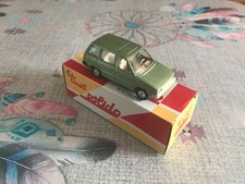 Voiture Miniature Nissan