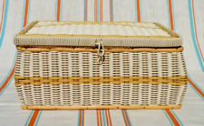 VINTAGE TWO-TONE SEWING BOX in SCOUBIDOUS THREAD CIRCA 1950/ 1960