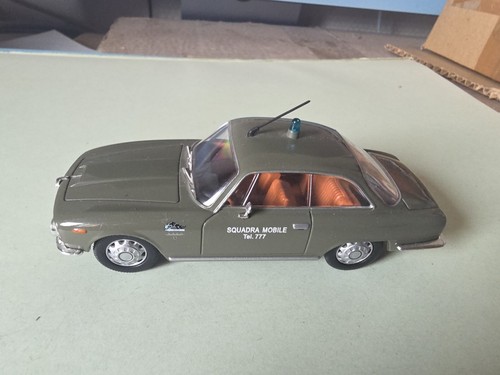Alfa romeo 2600 sprint polizia - alfa,