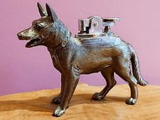 CHIEN / LOUP AVEC BRIQUET -