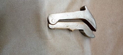 étau chanfrein fer forgé - chanfrein,