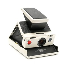 Polaroid SX-70 Alpha Folding