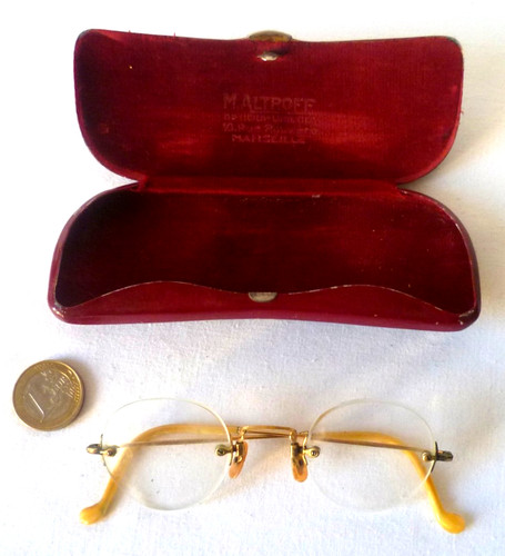 Ancienne paire lunettes à - de,