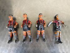 4 ANCIENS JOUEURS DE BABY FOOT