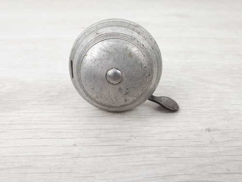 Sonnette ancienne aluminium - sonnette, en
