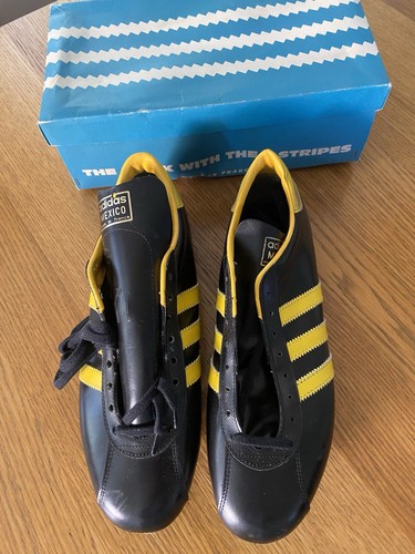 Rare paire chaussures foot - paire,