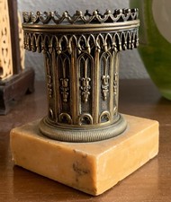 bougeoir ou pyrogène tour en