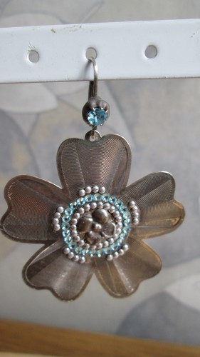 Boucles oreilles - boucles, «