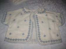 Ancienne petite veste coton brodé boléro pour bébé