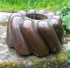 ANCIEN MOULE À GÂTEAU