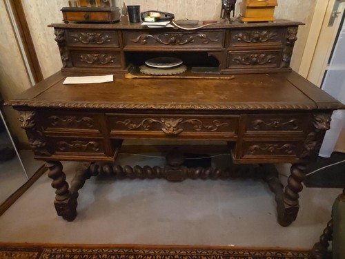 Bureau simple bois sculpté - en,