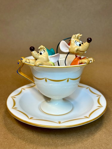 Walt disney collectable - walt,